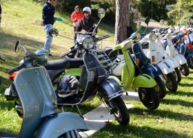 Vespa-Treff 2013 - Festplatz Völs am Schlern